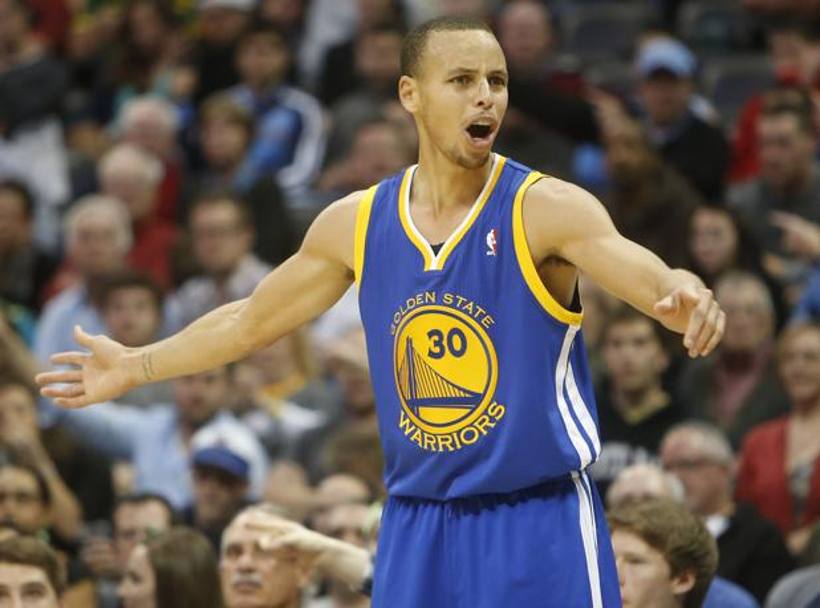 Stephen Curry, playmaker di Golden State, secondo quintetto Nba. Reuters